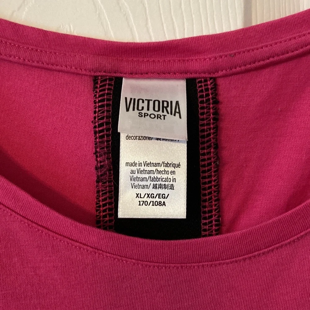 Victoria Sport size XL shirt in excellent condition - Picture 2 of 7